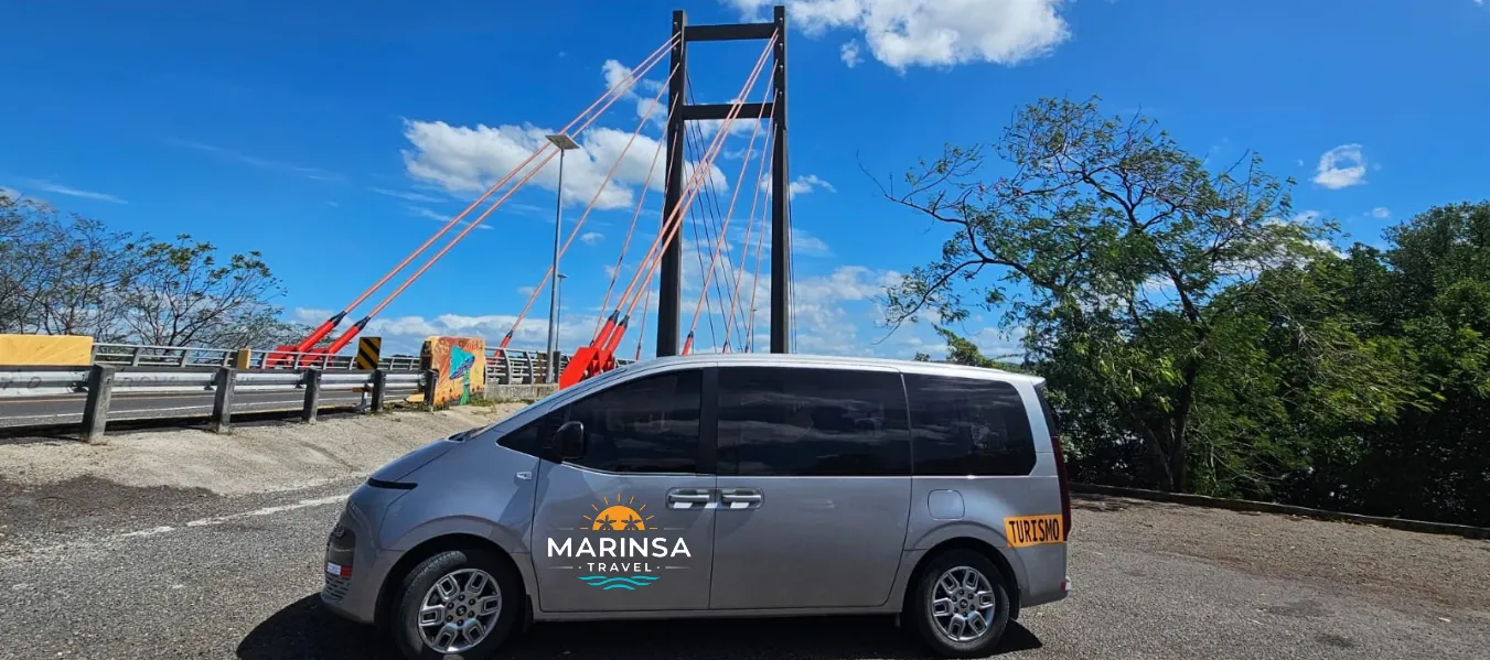 black-car-Liberia-Nosara-airport-transfer-round-trip-promotion-flyer